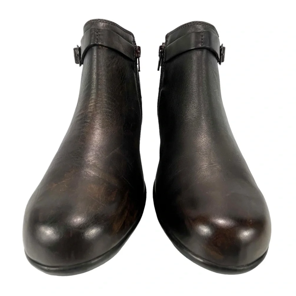 Clarks Women 9.5W Malia Hawthorn Brown Leather Side Zip‎ Ankle Boot